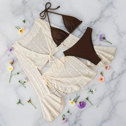 Celestia Sublimez vos journées ensoleillées avec notre ensemble bikini 4 pièces à la dentelle délicate — l’alliance parfaite entre élégance, confort et raffinement.